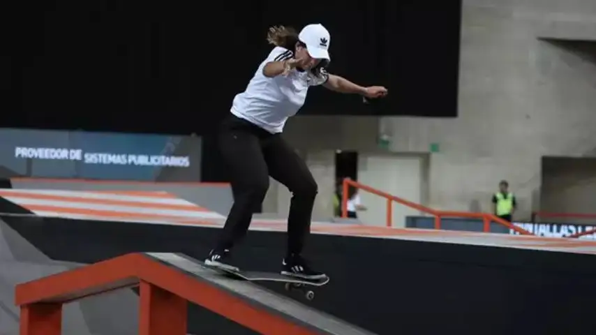 Skater Andrea Ben&iacute;tez