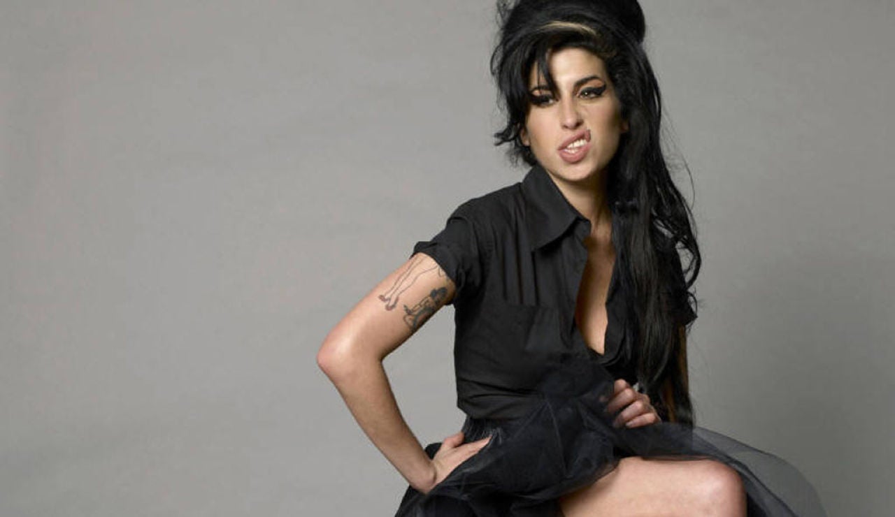 Una d&eacute;cada sin el rugido de Amy Winehouse 