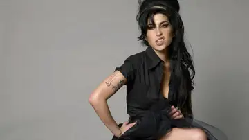 Una década sin el rugido de Amy Winehouse 