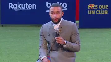Memphis Depay, en la presentación del Barcelona: "Es un honor estar aquí, cumplo un sueño de pequeño" Memphis Depay, en la presentación del Barcelona: "Es un honor estar aquí, cumplo un sueño de pequeño"