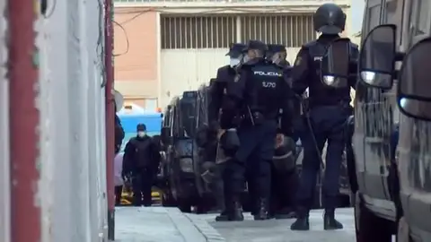 Liberada una menor secuestrada en un sótano de Carabanchel Liberada una menor secuestrada en un sótano de Carabanchel