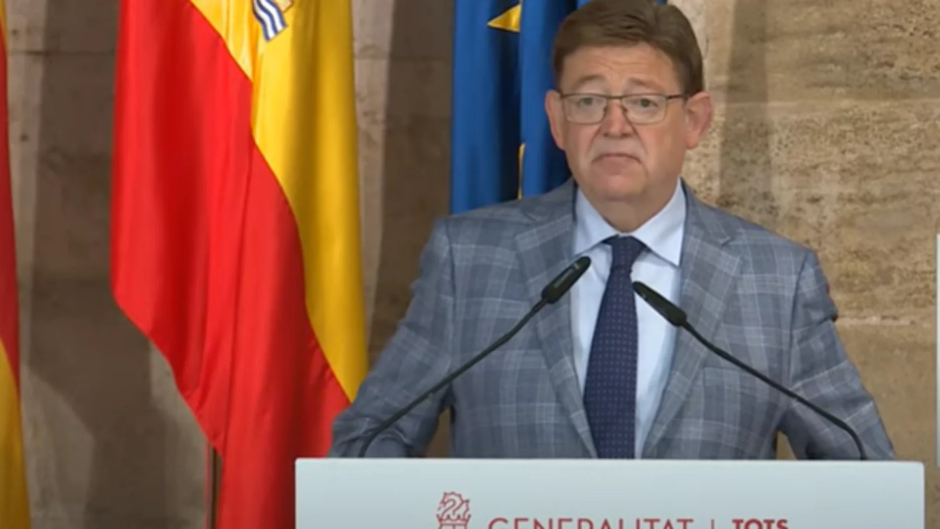 Presidente de la Comunidad Valenciana, Ximo Puig, amplia restricciones de toque de queda y limita las reuniones sociales 