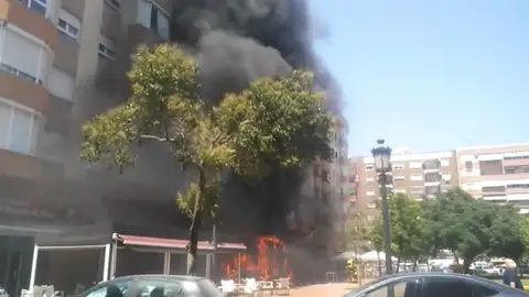 Incendio Valencia furgoneta Incendio Valencia furgoneta