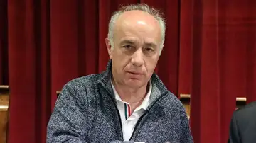El alcalde de Vilanova (Galicia) se ofrece como médico de la localidad mientras el titular está de vacaciones El alcalde de Vilanova (Galicia) se ofrece como médico de la localidad mientras el titular está de vacaciones