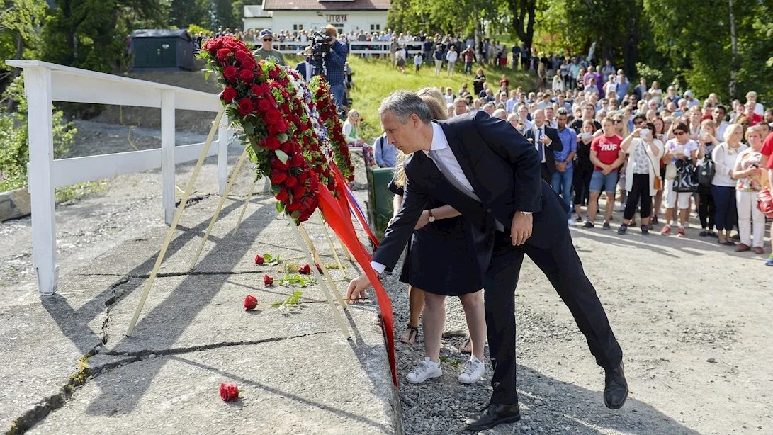 El secretario general de la OTAN Jens Stoltenberg en el acto conmemorativo en la isla de Utoya