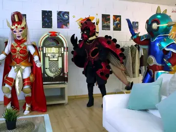 Robot y Mariquita: “Dama Centella eres una caja de sorpresas” Robot y Mariquita: “Dama Centella eres una caja de sorpresas”