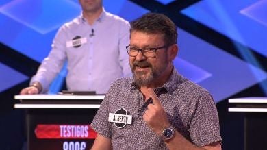 La peculiar historia de Alberto en la mili: “Betty Missiego iba a actuar en el cuartel”