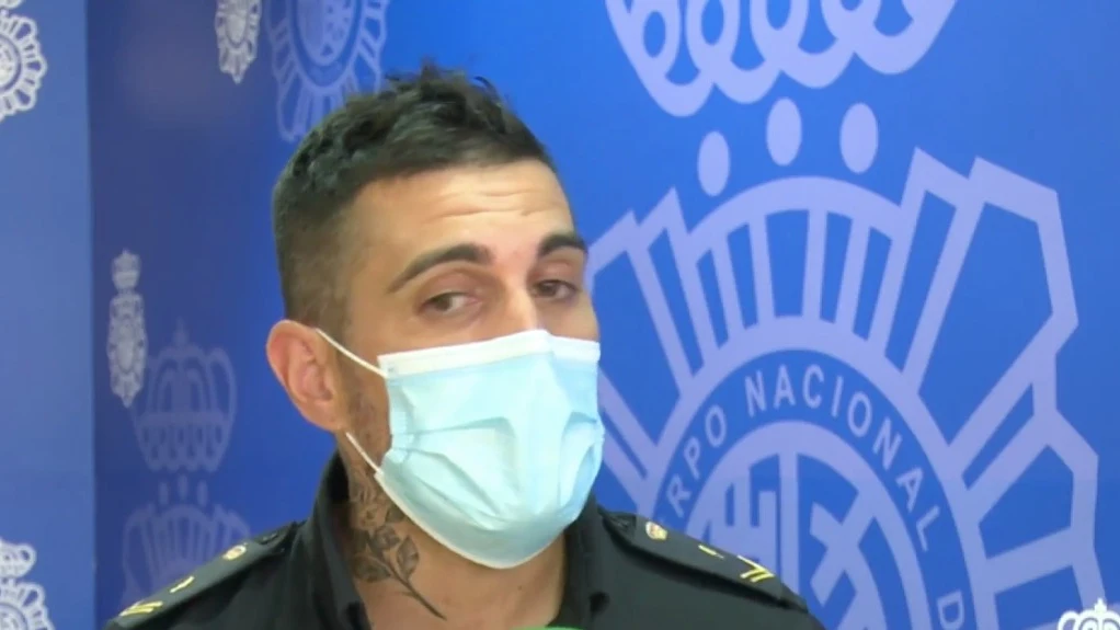 Habla un policía que participó en el rescate de la menor secuestrada en un sótano de Carabanchel Habla un policía que participó en el rescate de la menor secuestrada en un sótano de Carabanchel