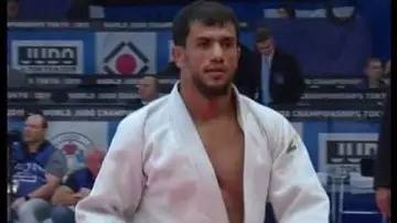 Fethi Nourine, judoca argelino, se retira de los Juegos Olímpicos para no enfrentarse con un israelí Fethi Nourine, judoca argelino, se retira de los Juegos Olímpicos para no enfrentarse con un israelí
