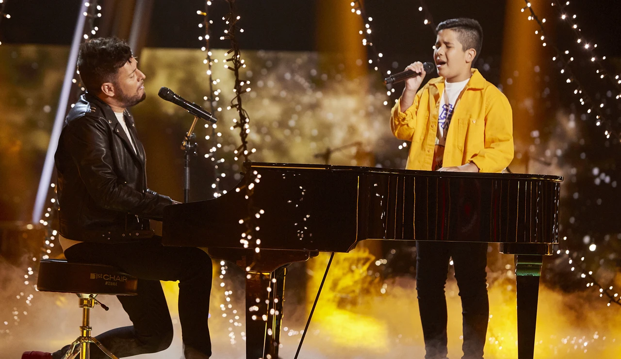 Pablo López y Levi Díaz cantan ‘Mamá No’ en la Final de ‘La Voz Kids’