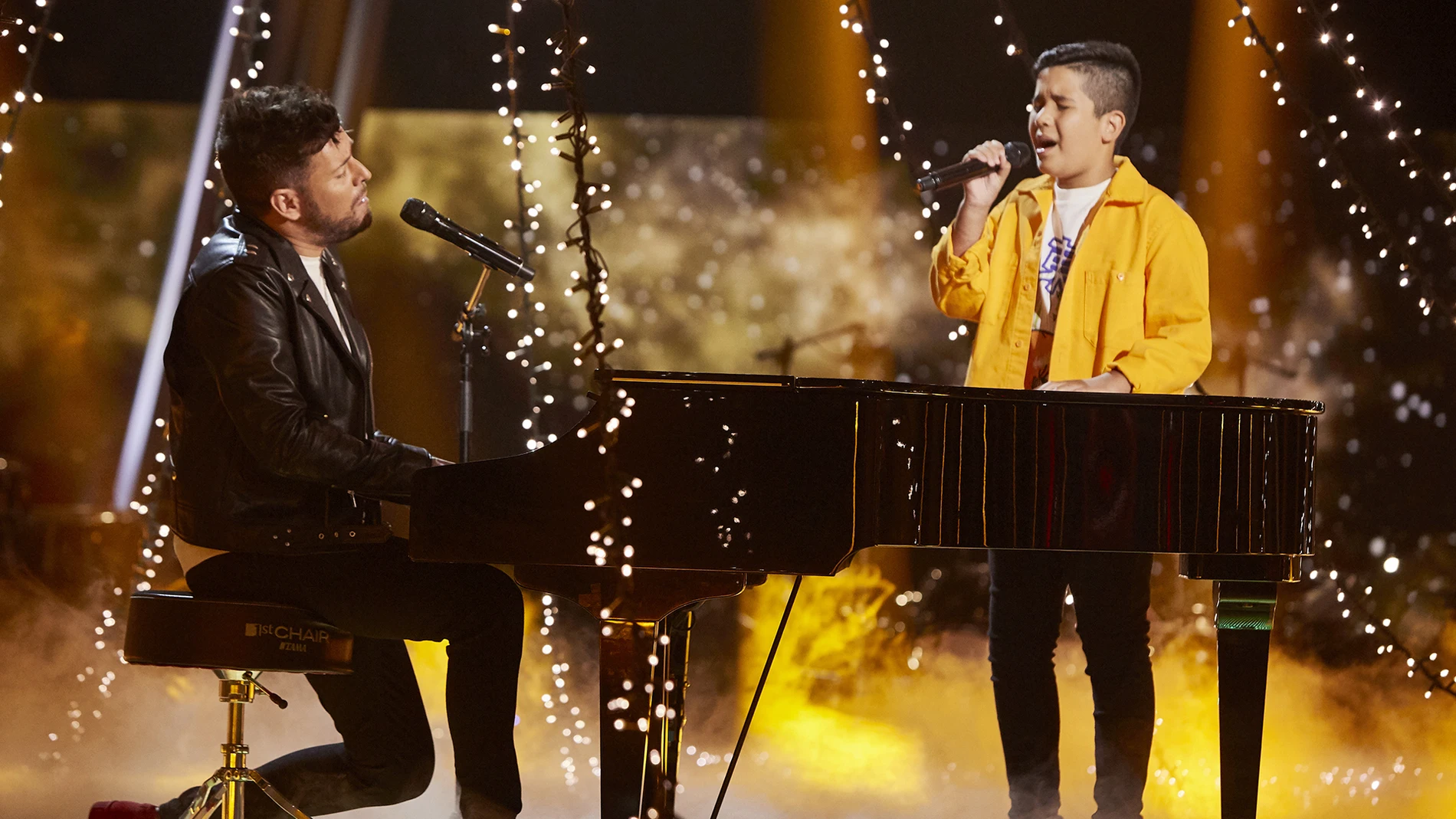 Pablo López y Levi Díaz cantan ‘Mamá No’ en la Final de ‘La Voz Kids’