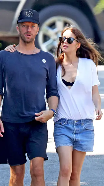 Chris Martin y Dakota Johnson Chris Martin y Dakota Johnson