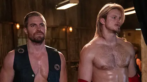 Stephen Amell y Alexander Ludwig en 'Heels' Stephen Amell y Alexander Ludwig en 'Heels'