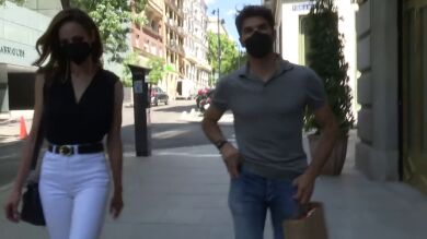 El mensaje de Eva González y Cayetano Rivera tras vacunarse contra el covid