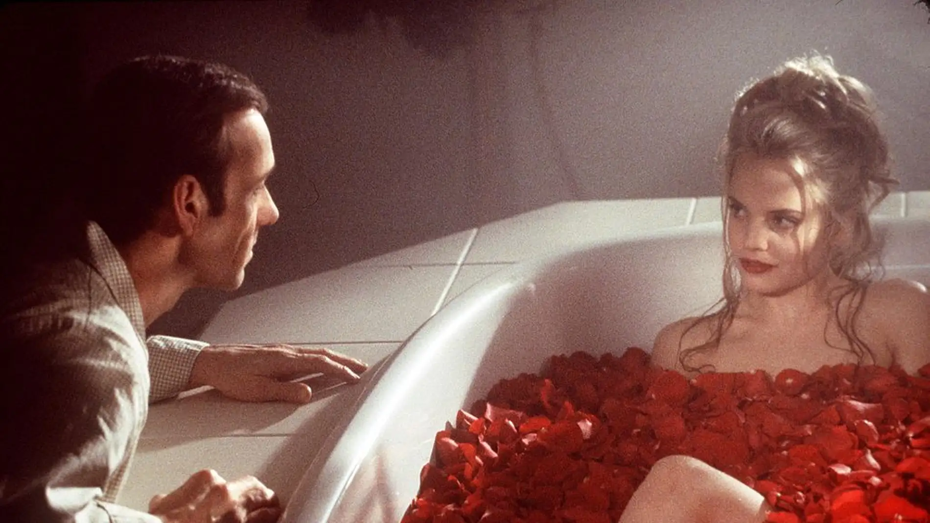 Kevin Spacey y Mena Suvari en 'American Beauty'