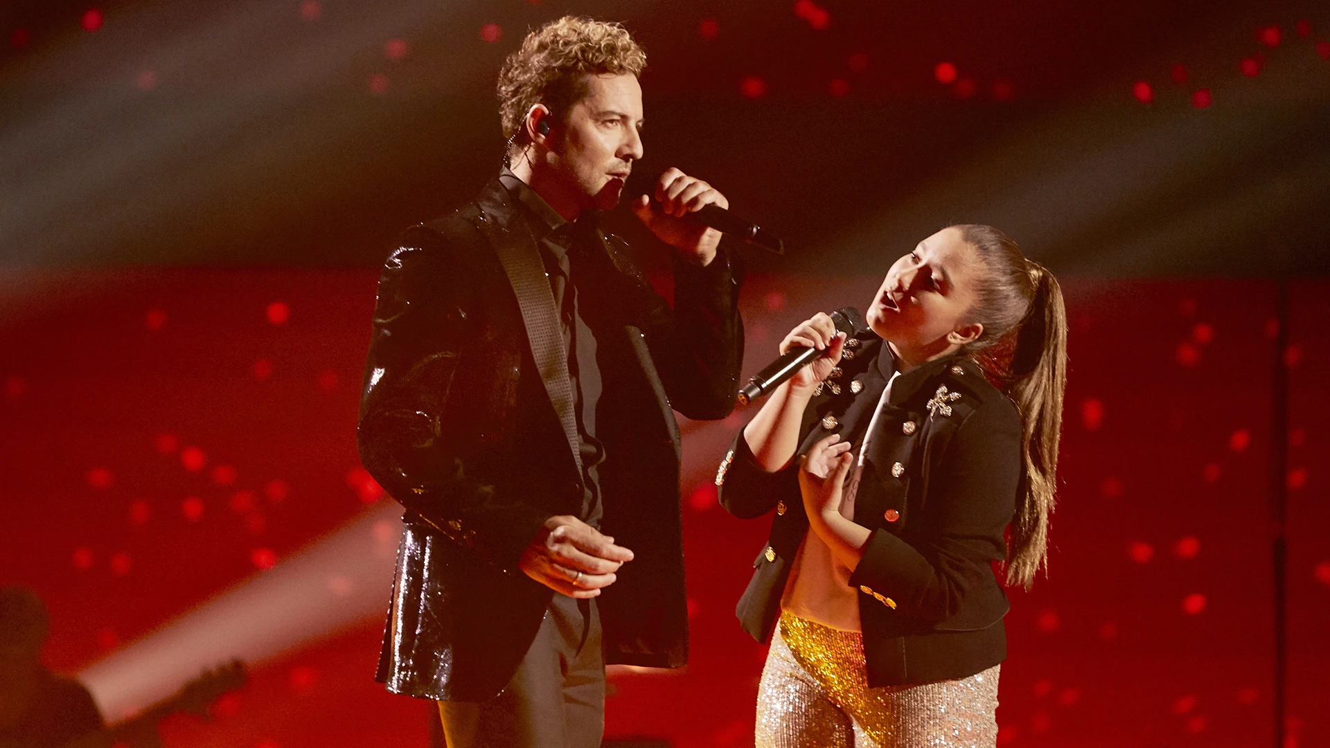 David Bisbal y Rocío Avilés cantan ‘Abriré la puerta’ en la Final de ‘La Voz Kids’ David Bisbal y Rocío Avilés cantan ‘Abriré la puerta’ en la Final de ‘La Voz Kids’