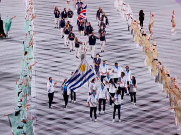Desfile de Uruguay y Reino Unido en los Juegos Olímpicos de Tokio Desfile de Uruguay y Reino Unido en los Juegos Olímpicos de Tokio