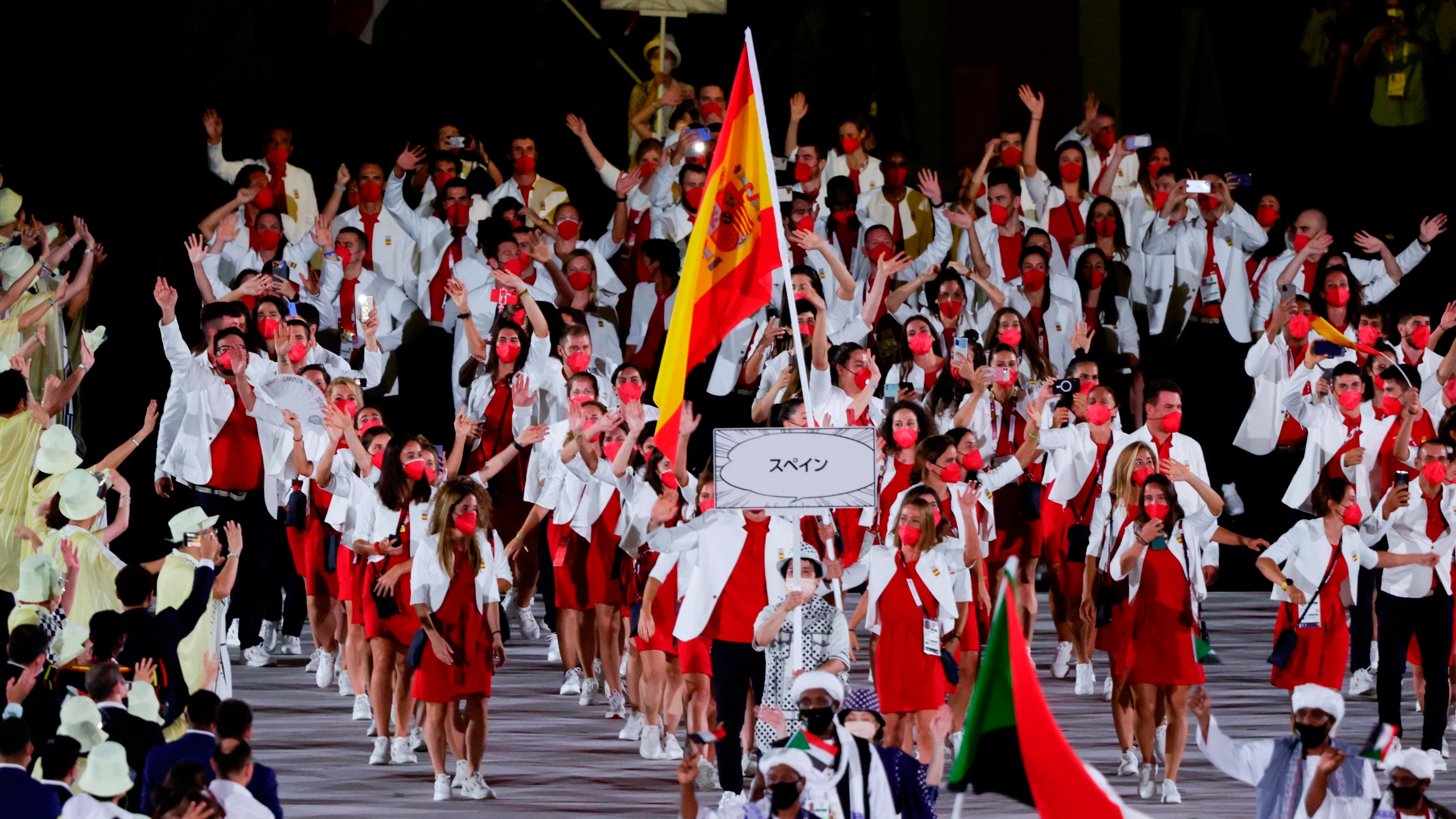 El desfile del equipo ol&iacute;mpico espa&ntilde;ol en la ceremonia de inauguraci&oacute;n de Tokio 2020