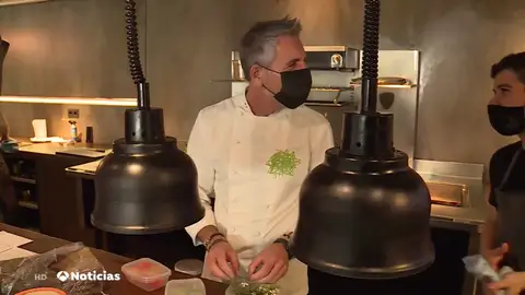 El certificado de vacunación ya es obligatorio para el interior de la hostelería gallega en algunos municipios El certificado de vacunación ya es obligatorio para el interior de la hostelería gallega en algunos municipios