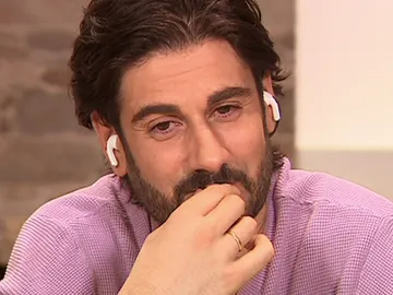 La hermana de Melendi emociona al artista en la final de 'La Voz Kids' La hermana de Melendi emociona al artista en la final de 'La Voz Kids'