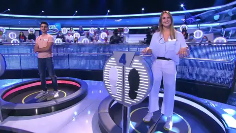 Inés se despide con un chiste en ‘Ahora Caigo’ ¿Cómo se le hace para que hable un pan? Se le hecha un vaso de agua por encima, porque lo tocas y está blando.