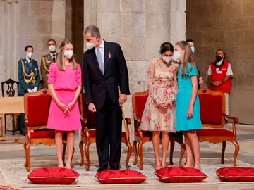 El rey Felipe VI junto a su familia El rey Felipe VI junto a su familia