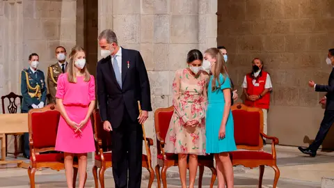 El rey Felipe VI junto a su familia El rey Felipe VI junto a su familia