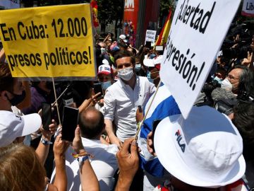 Pablo Casado acude a 'La Marcha por Cuba' en Madrid: "Claro que Cuba es una dictadura"