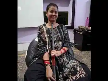 Muere una joven de 26 años mientras se hacía un selfie con un arma. Muere una joven de 26 años mientras se hacía un selfie con un arma.