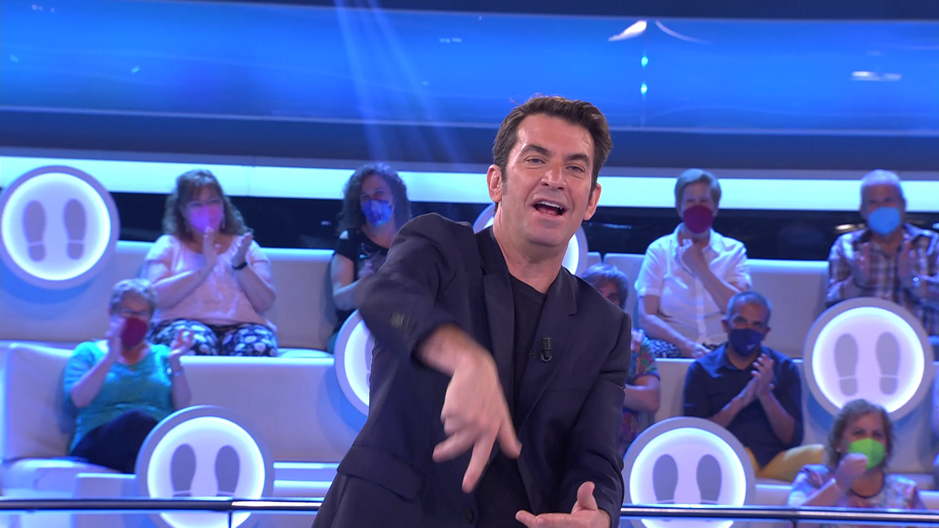 Arturo Valls y un concursante reinventan un chiste con un divertido fallo en &lsquo;&iexcl;Ahora caigo!&rsquo;