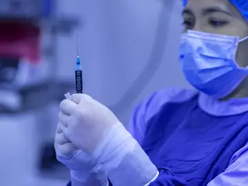 Estados Unidos vive un momento crítico con los contagios de coronavirus en aumento y la vacunación estancada Estados Unidos vive un momento crítico con los contagios de coronavirus en aumento y la vacunación estancada