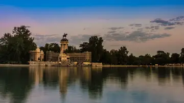 El embajador de la Unesco en España: "¿Para qué ir quieren ir al cielo si ya están en Madrid?" El embajador de la Unesco en España: "¿Para qué ir quieren ir al cielo si ya están en Madrid?"
