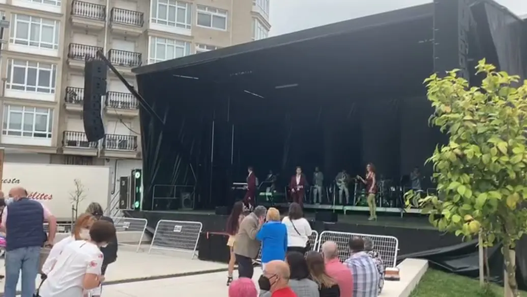 Las orquestas gallegas agravan su crisis tras otro verano casi en blanco Las orquestas gallegas agravan su crisis tras otro verano casi en blanco
