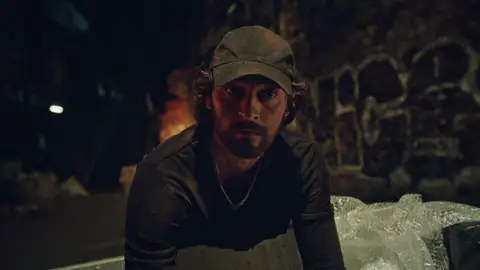 Neriman recibe un duro castigo de Safiye por ser un acto de amabilidad con Ege Mejores momentos | Capítulo 3