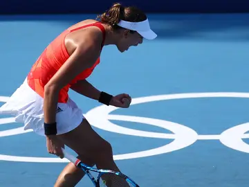 Garbiñe Muguruza supera a Qiang Wang y ya esta en los octabos de final de los JJOO de Tokio Garbiñe Muguruza supera a Qiang Wang y ya esta en los octabos de final de los JJOO de Tokio