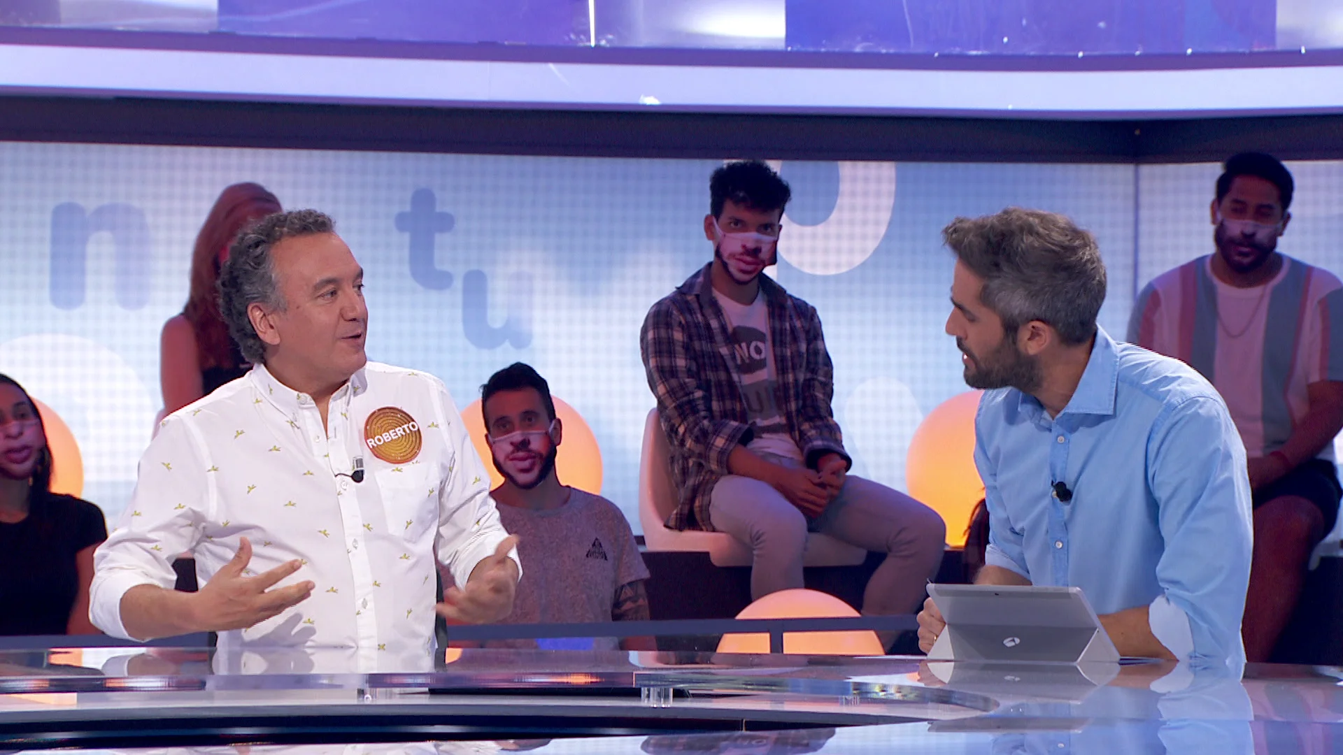 Roberto Brasero copia el estilo de Marco Antonio y le reta: “A ver si mis plátanos ganan” Roberto Brasero copia el estilo de Marco Antonio y le reta: “A ver si mis plátanos ganan”