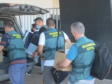 Foto de archivo de una operación de la Guardia Civil Foto de archivo de una operación de la Guardia Civil