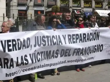 El País Vasco multará con sanciones de hasta 10.000 euros a todo aquel que enaltezca el franquismo El País Vasco multará con sanciones de hasta 10.000 euros a todo aquel que enaltezca el franquismo
