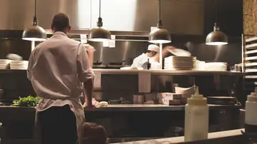 La curiosa crítica al restaurante Niza de Valladolid por sus "exigentes medidas anticovid" que se hace viral La curiosa crítica al restaurante Niza de Valladolid por sus "exigentes medidas anticovid" que se hace viral