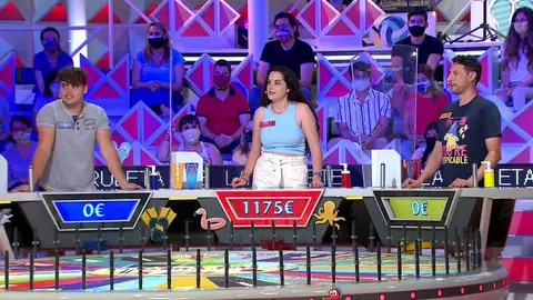 La estrategia de Pili en ‘La ruleta de la suerte’ para que no se lleve nadie sus 1.175 euros La estrategia de Pili en ‘La ruleta de la suerte’ para que no se lleve nadie sus 1.175 euros