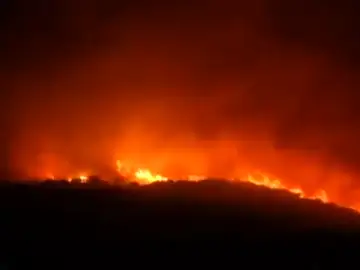 Italia recibirá apoyo aéreo de Francia y Grecia, que desplegarán hidroaviones contra los incendios en Cerdeña Italia recibirá apoyo aéreo de Francia y Grecia, que desplegarán hidroaviones contra los incendios en Cerdeña