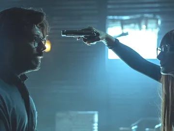 Álvaro Morte y Najwa Nimri en 'La Casa de Papel' Álvaro Morte y Najwa Nimri en 'La Casa de Papel'