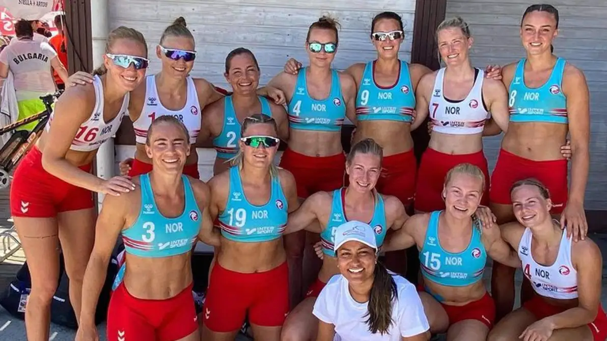 Pink se ofrece a pagar la multa impuesta a las jugadoras de la selecci&oacute;n noruega de balonmano por no llevar bikini