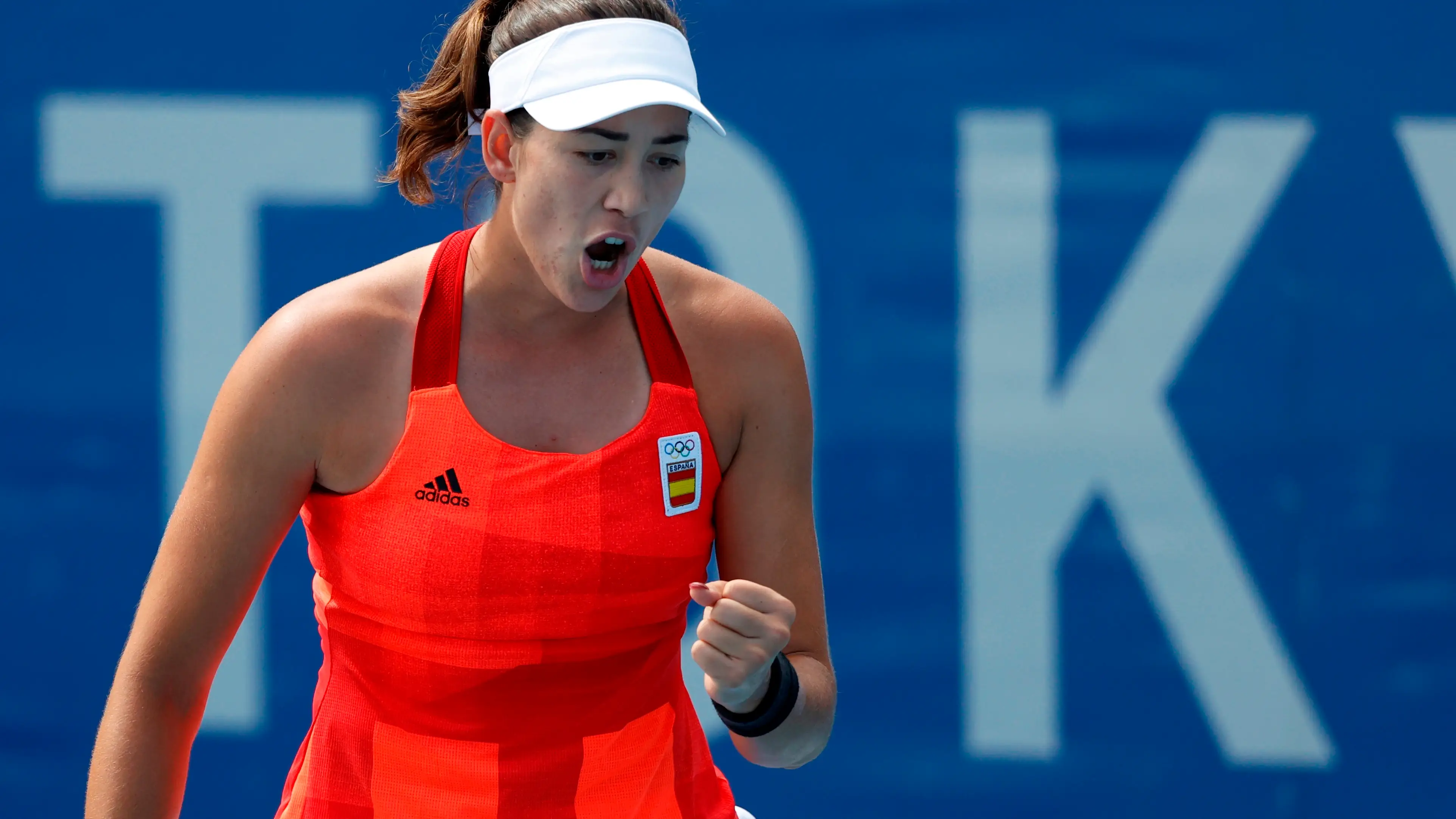 Garbi&ntilde;e Muguruza avanza en Tokio 2020 tras pasar por encima de Alison Van Uytvanck