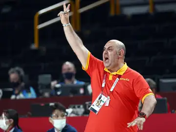 Lucas Mondelo deja de ser el seleccionador femenino de España Lucas Mondelo deja de ser el seleccionador femenino de España