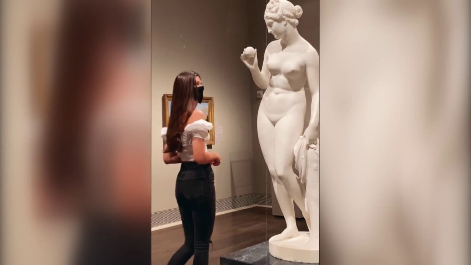 El museo se convierte en la nueva pista de baile de los 'tiktokers'