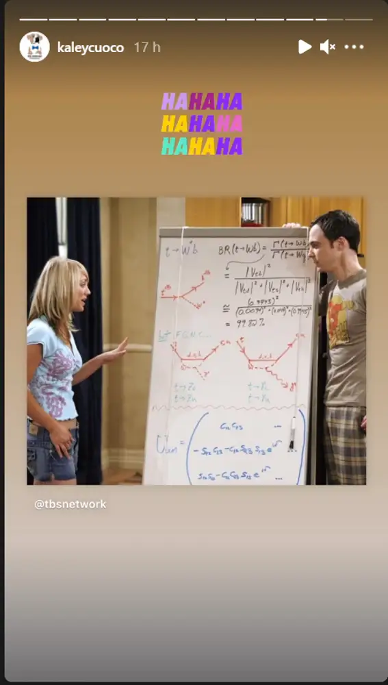Kaley Cuoco en 'The Big Bang Theory' con Jim Parsons