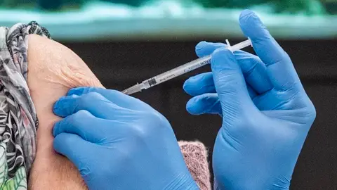 El perfil de los ingresados por coronavirus vuelve a ser de personas mayores con patologías previas El perfil de los ingresados por coronavirus vuelve a ser de personas mayores con patologías previas