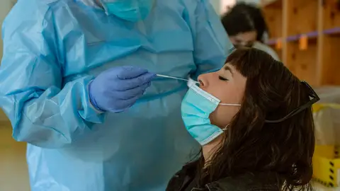 El 90% de los nuevos casos de COVID-19 en España son de la variante delta El 90% de los nuevos casos de COVID-19 en España son de la variante delta