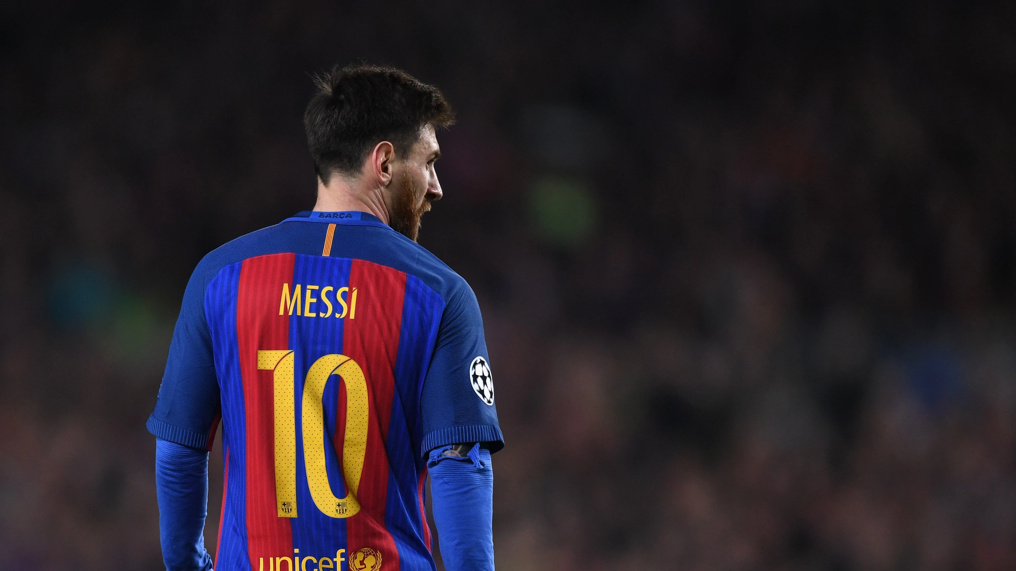 Messi aterriza hoy en París para fichar por el PSG, según L'Equipe Messi aterriza hoy en París para fichar por el PSG, según L'Equipe